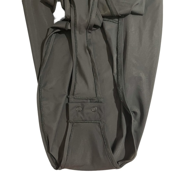 Skims Essential Long Sleeve Scoop Neck Black Size 4X Thong Lightweight Raw Cut - Picture 8 of 10